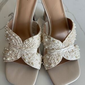 PEARL CREAM HEELED SANDAL
